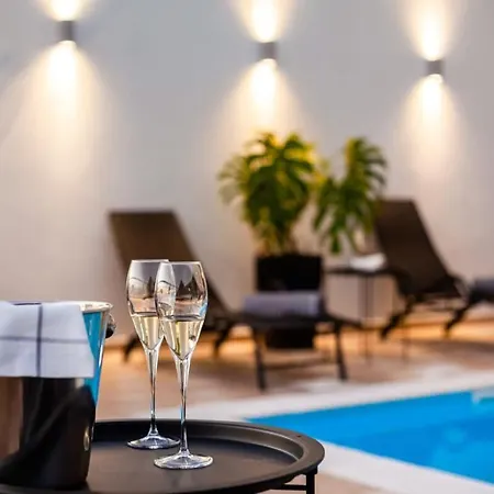 Aigli Luxury - Seaview Panoramic Retreat * Kalamata