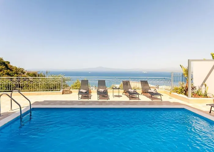 Вилла Aigli Luxury - Seaview Panoramic Retreat