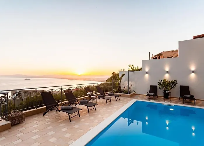 Вилла Aigli Luxury - Seaview Panoramic Retreat Верга-Каламата