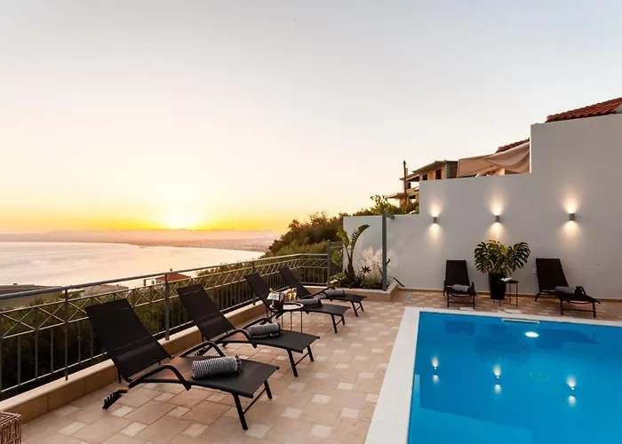 Aigli Luxury - Seaview Panoramic Retreat Верга-Каламата